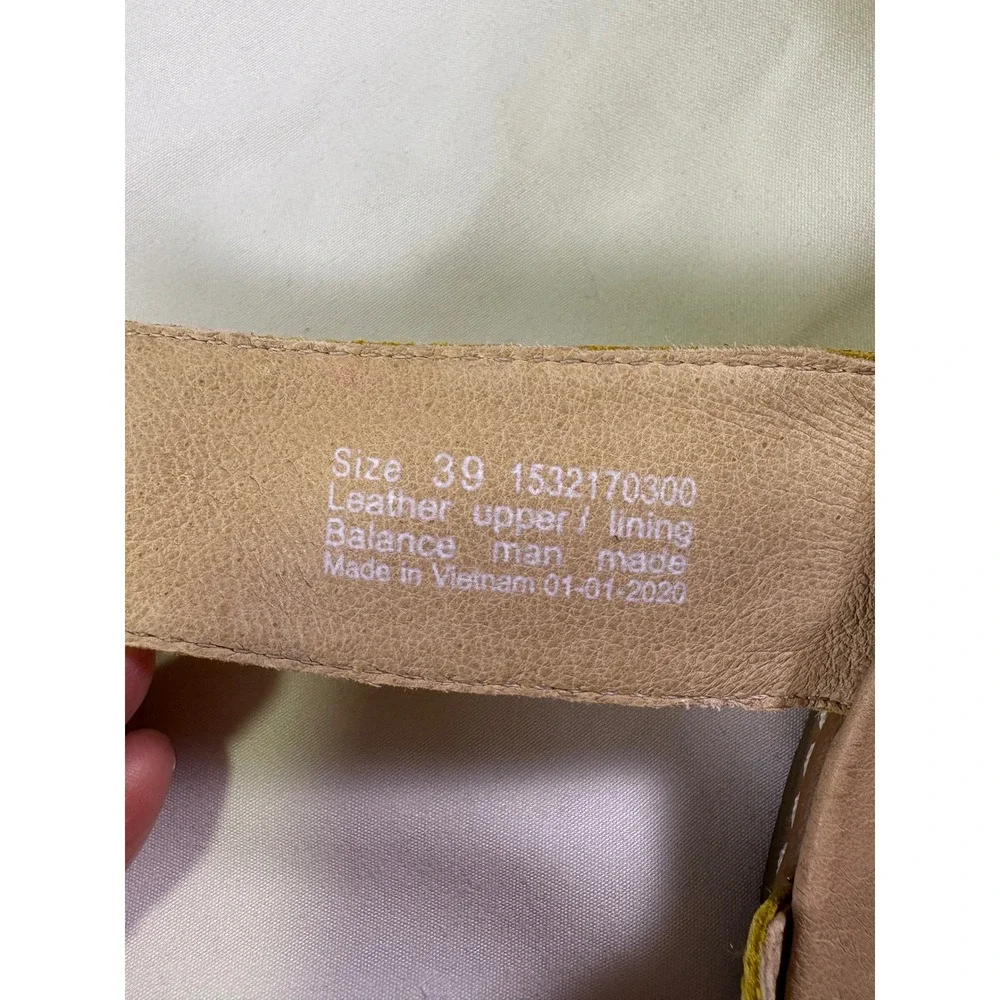 Dansko Astrid Wedge Sandals 39 US 8.5-9 Yellow Leather Buckle Comfort Boho Walk